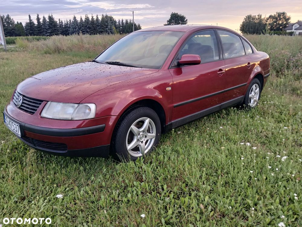 Volkswagen Passat 1.8 Comfortline - 2