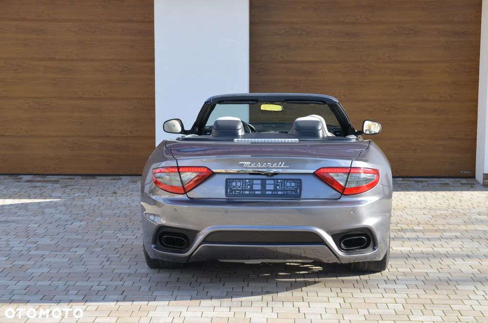 Maserati GranCabrio Sport - 21