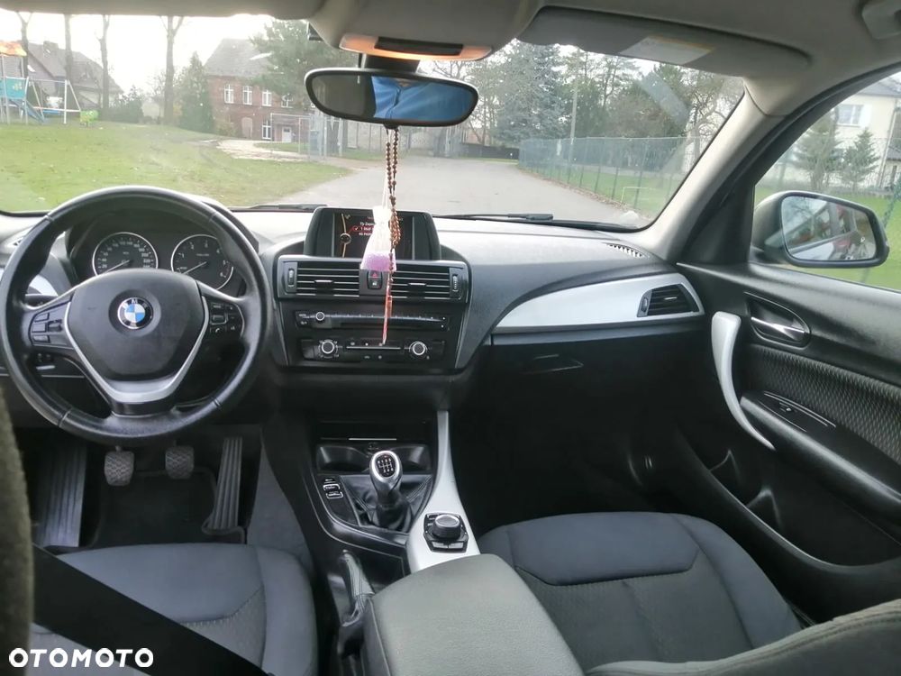 BMW Seria 1 116d Sport Line - 12