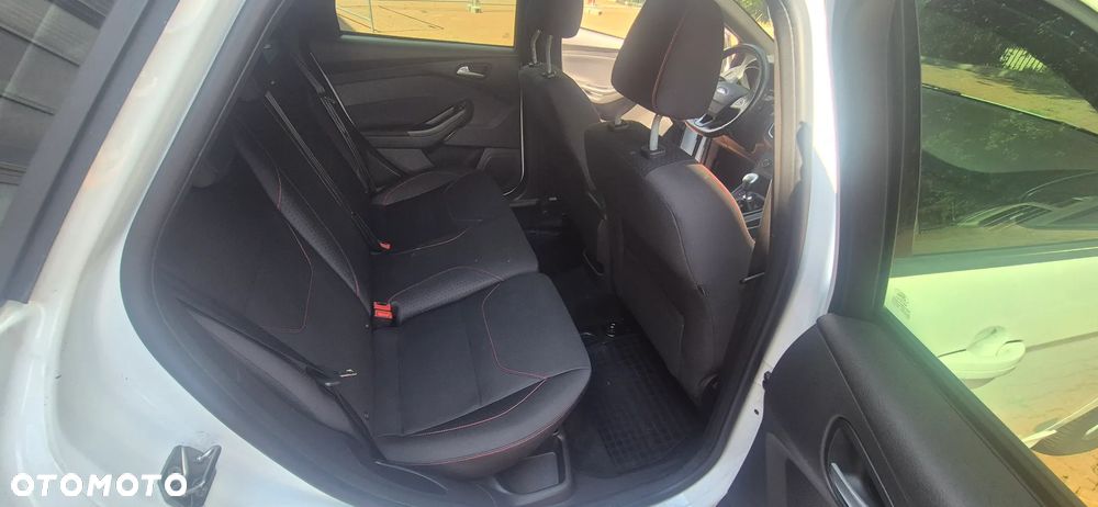Ford Focus 1.5 EcoBoost ST-Line ASS - 18