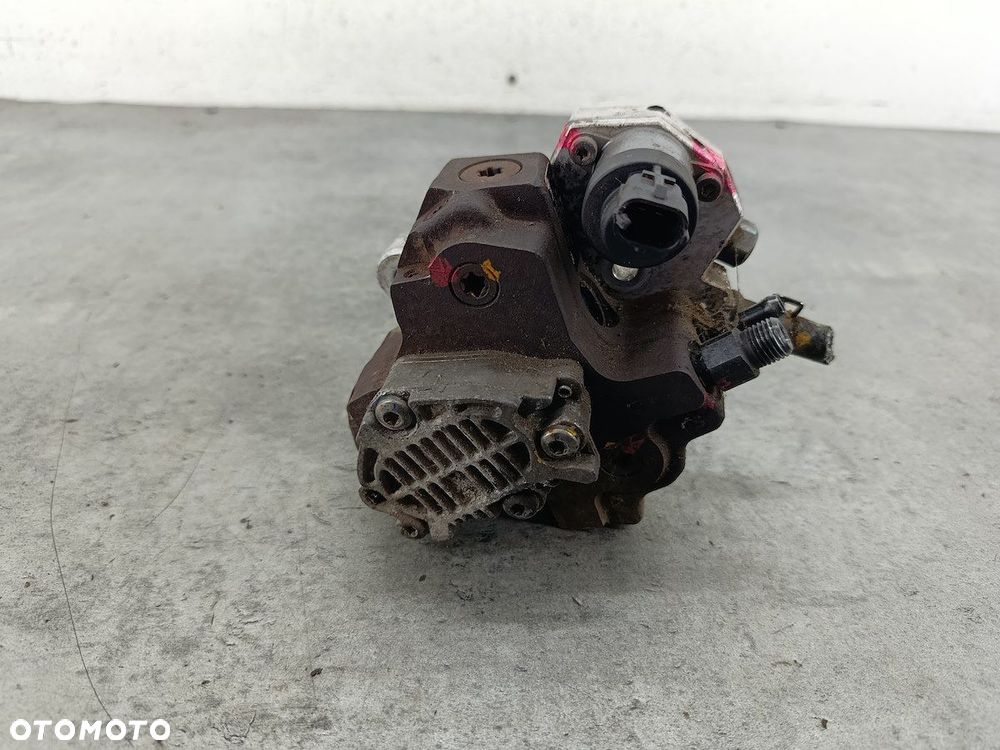 POMPA WTRYSKOWA KIA SORENTO I 33100-4A000 0445010052  BOSCH 2.5 CRDI - 5
