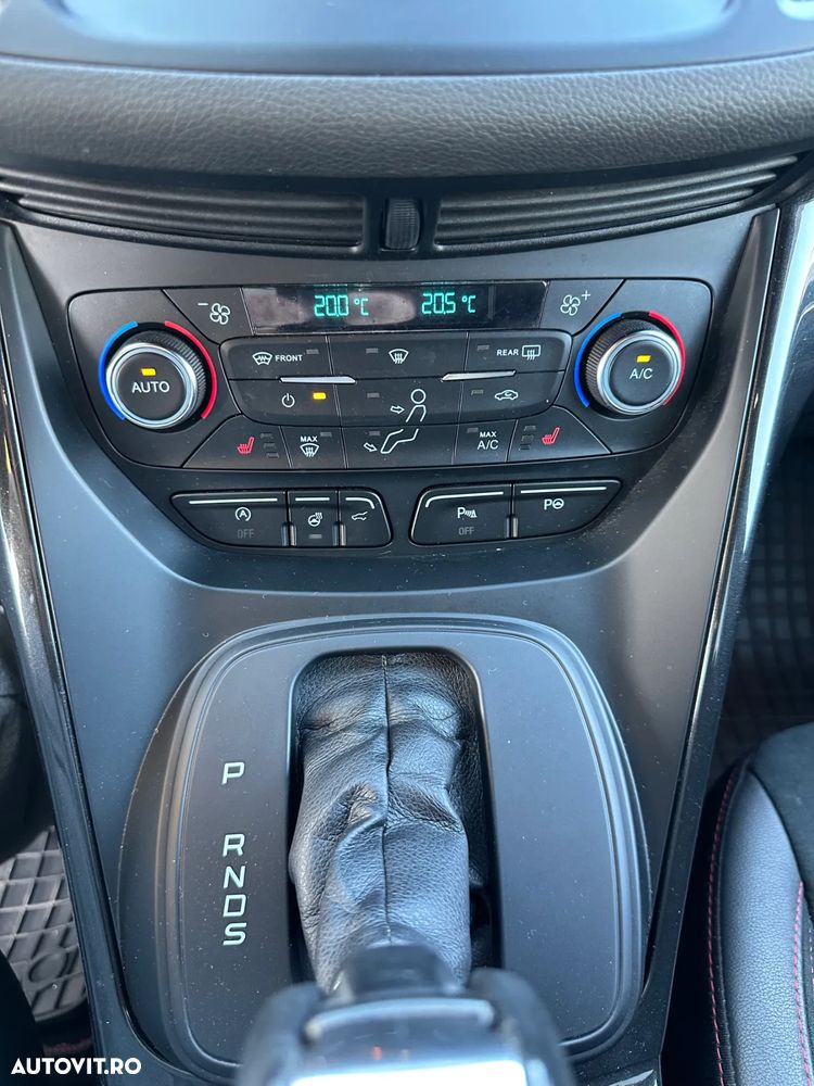 Ford Kuga 2.0 TDCi 4WD Powershift ST-Line - 10