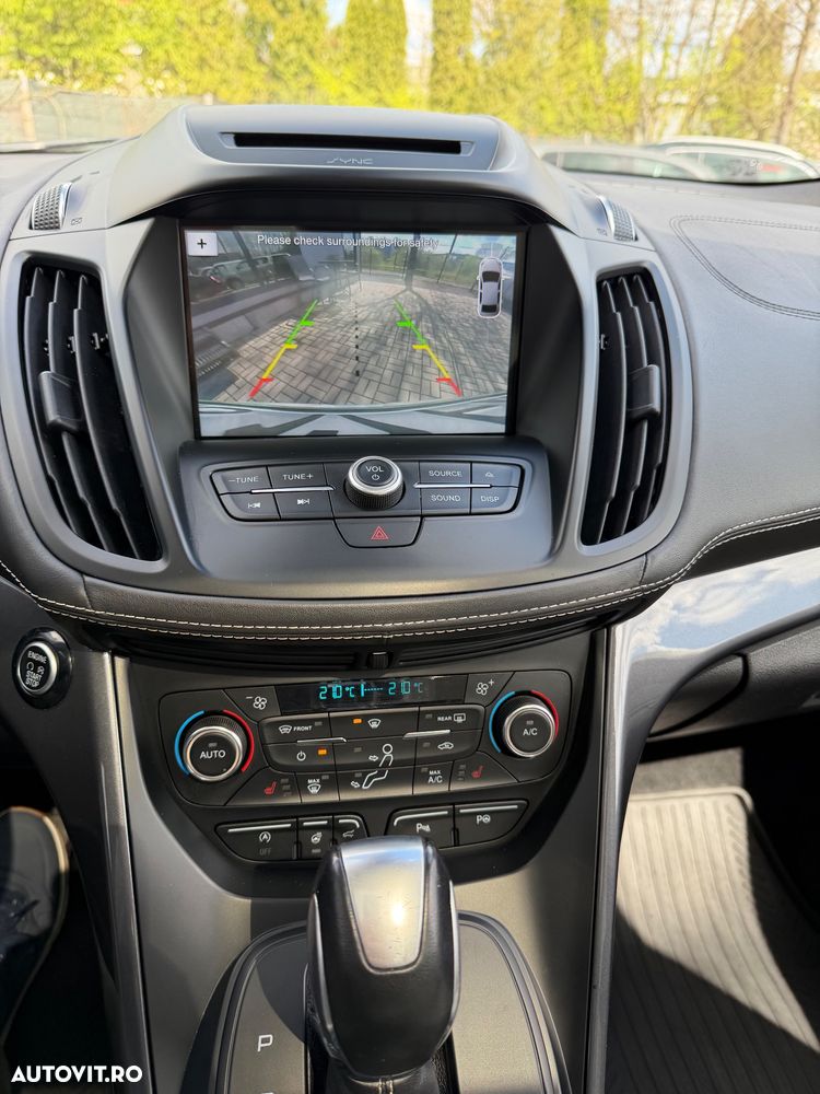 Ford Kuga 2.0 TDCi 4WD Powershift Vignale - 20