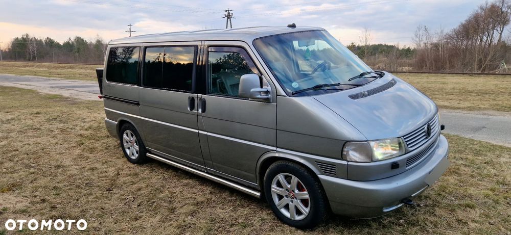 Volkswagen Multivan - 1
