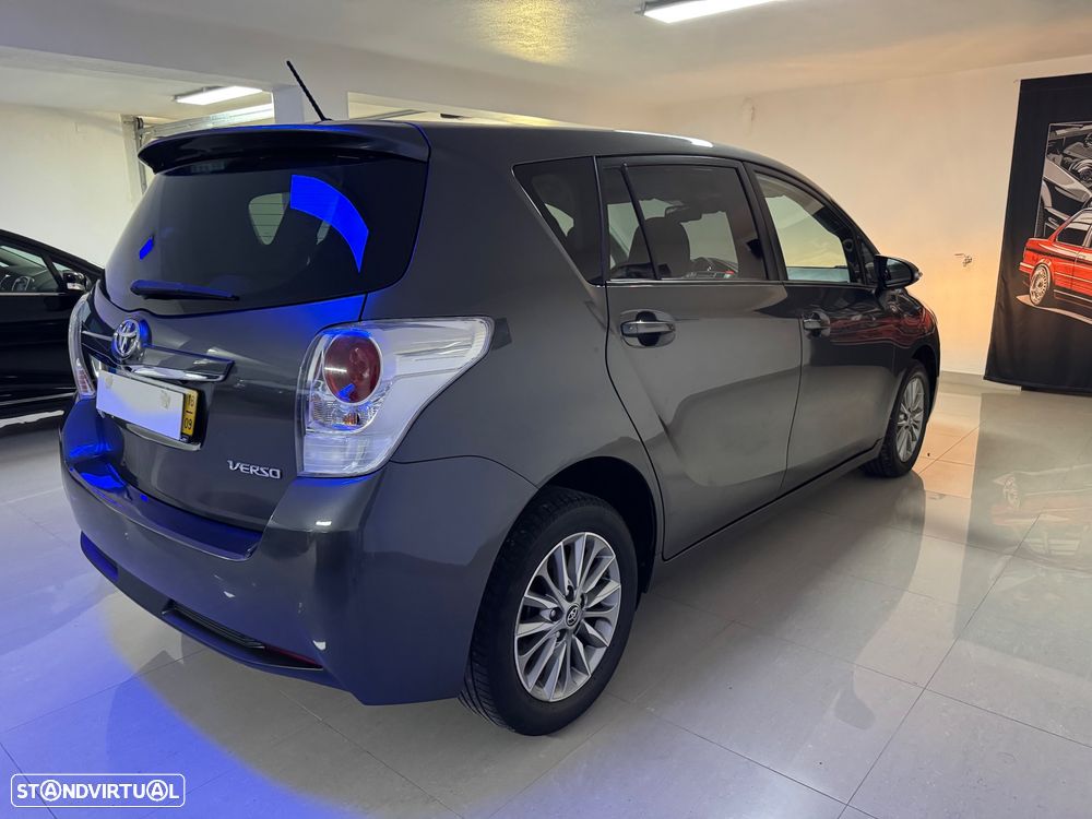 Toyota Verso 1.6 D-4D Exclusive - 39