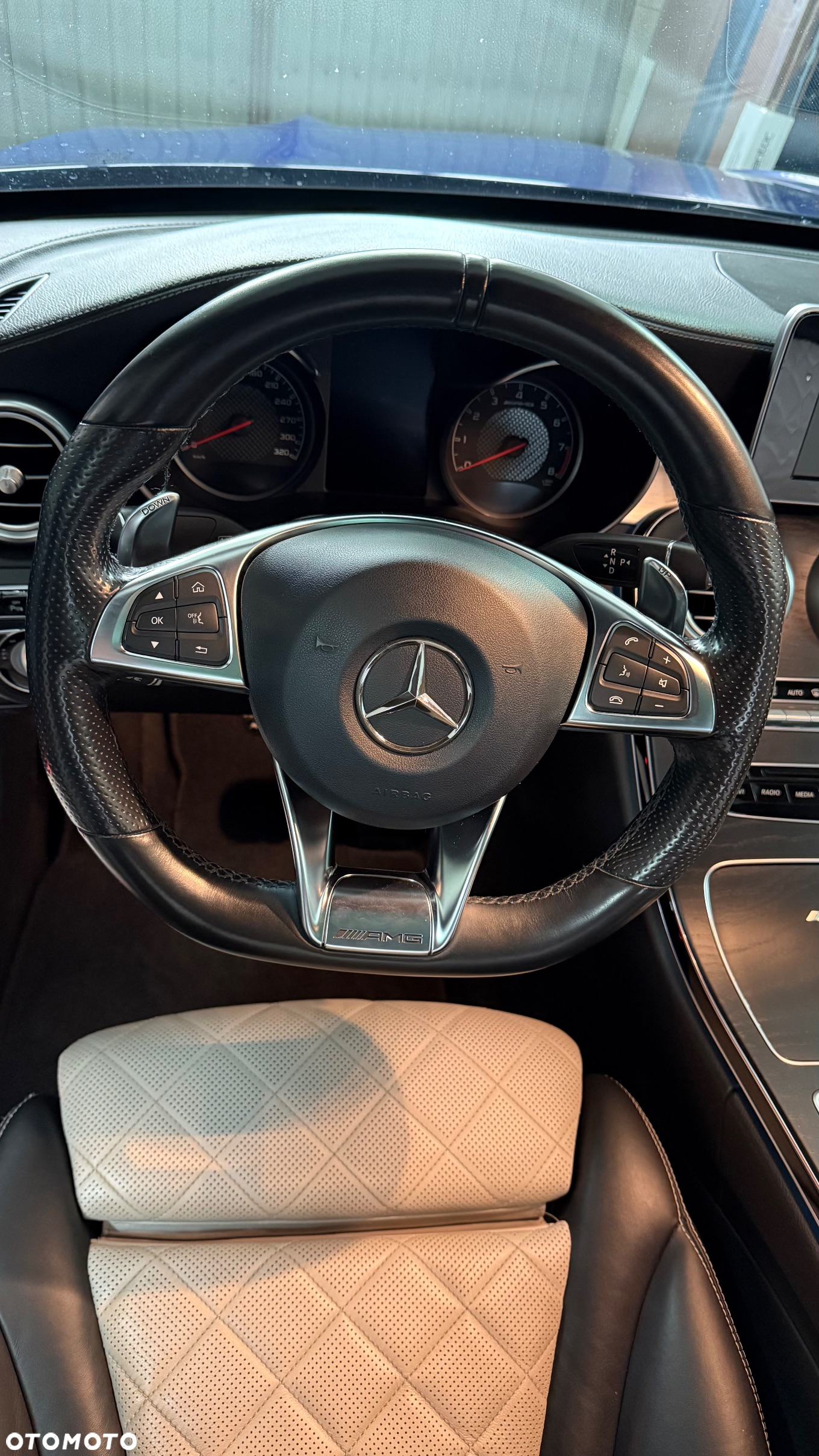 Mercedes-Benz Klasa C AMG 63 AMG Speedshift 7G-MCT - 11