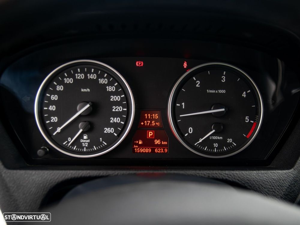 BMW X5 40 d xDrive Pack M - 28