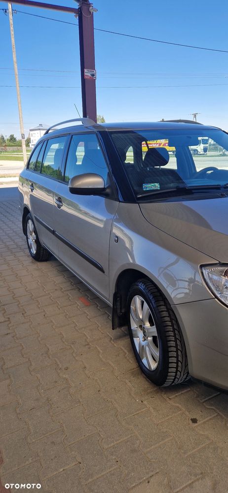 Skoda Fabia 1.4 16V Active - 8
