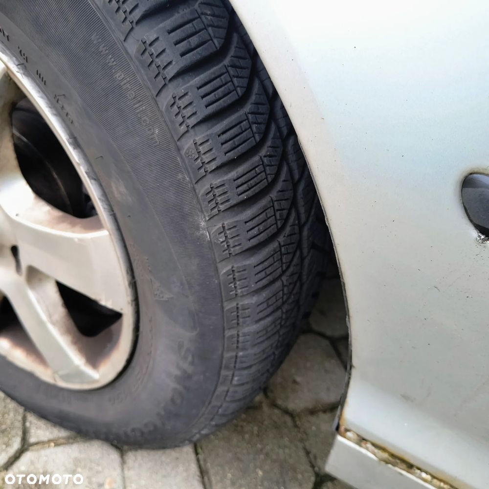 BMW Seria 3 318i - 9