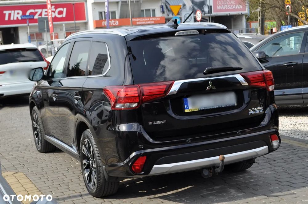 Mitsubishi Outlander - 12