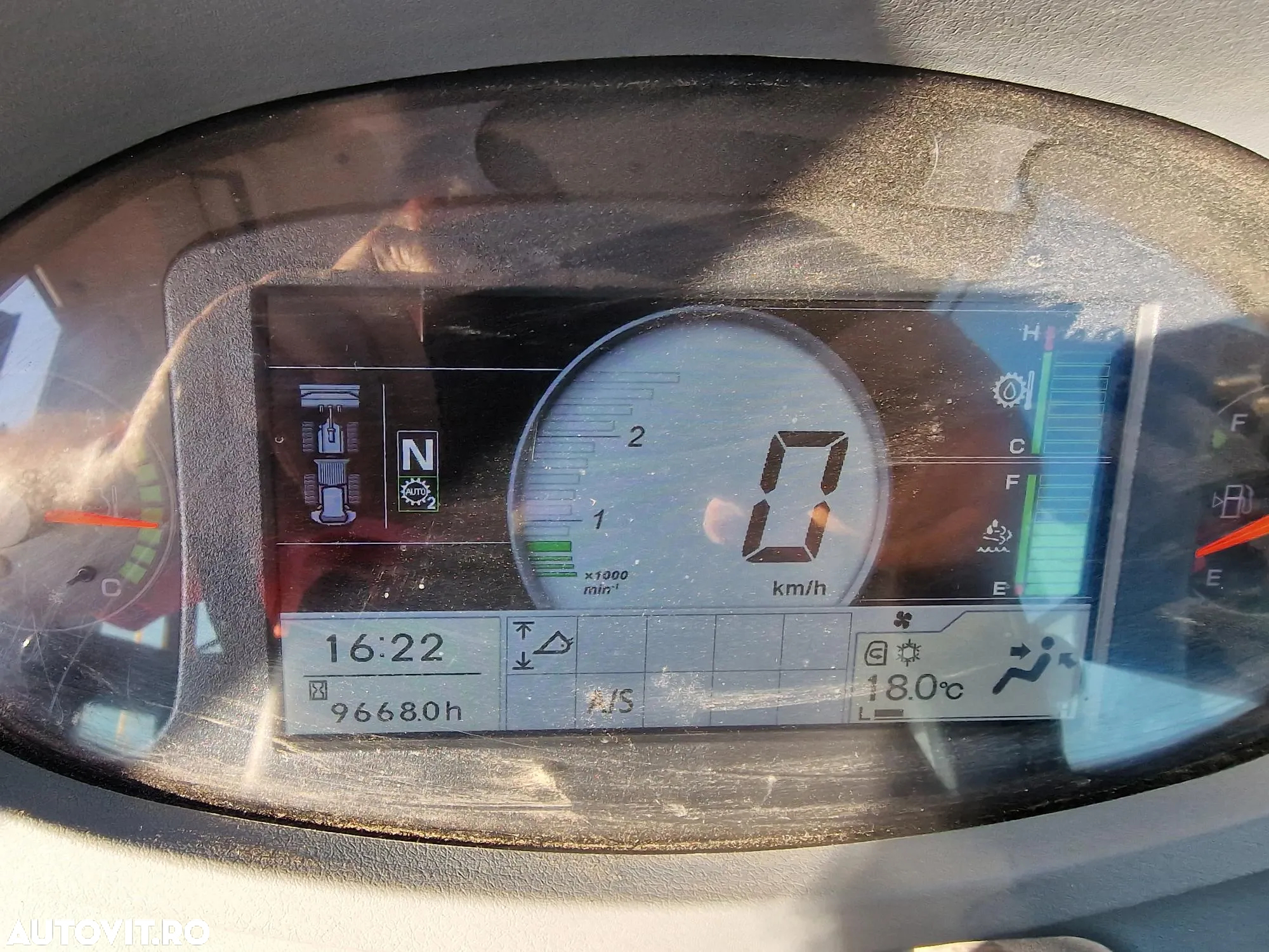 Hitachi ZW310-6, cupa NOUA 5mc, anv MICHELIN 80% ok-99.900 eur+Tva, virare JOYSTICK, gresare automata, camera spate mers masalier, consum 14l/h, produs in Japonia, posibilitate leasing 4 ani-PROMOTIE 99.900 EUR+Tva - 3