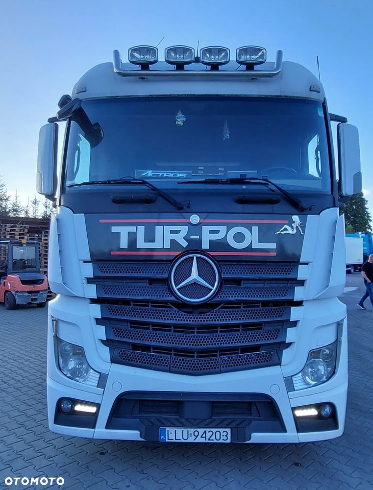 Mercedes-Benz ACTROS MP4 - 2