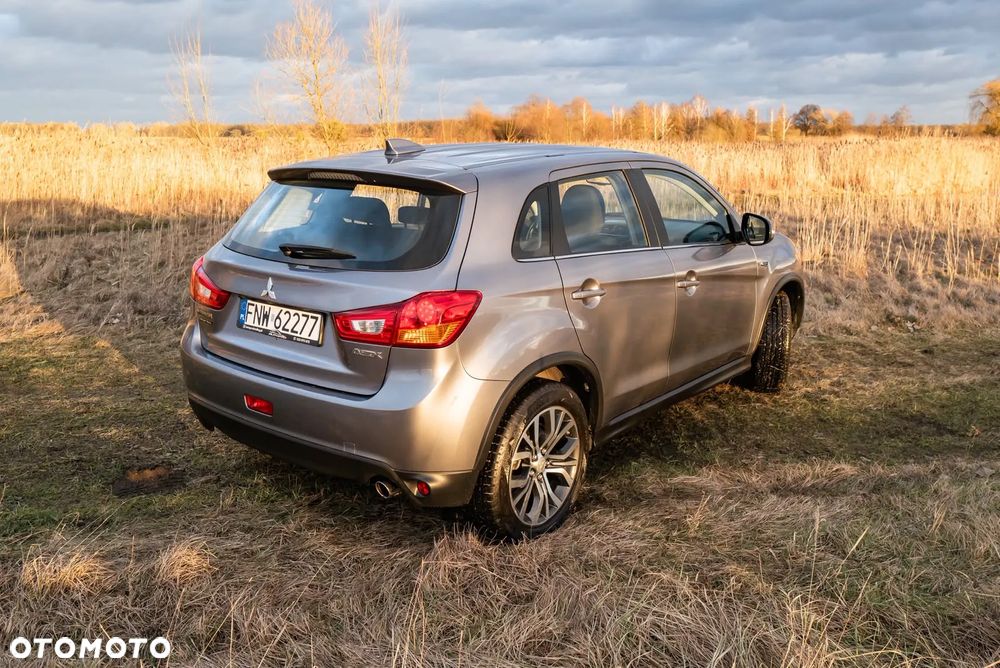 Mitsubishi ASX - 10