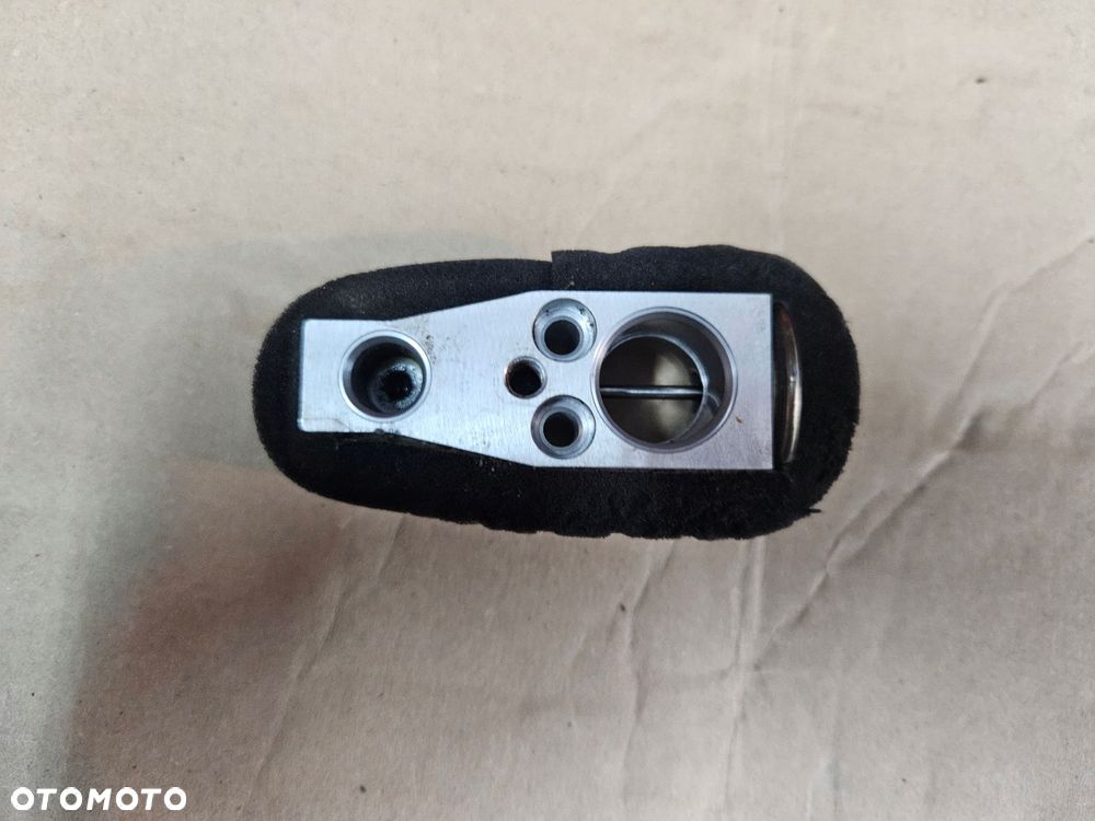 toyota auris ii 13-17 zawór rozprężny - 2