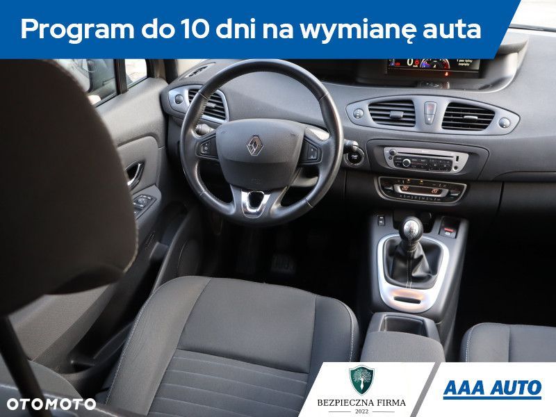 Renault Grand Scenic - 8