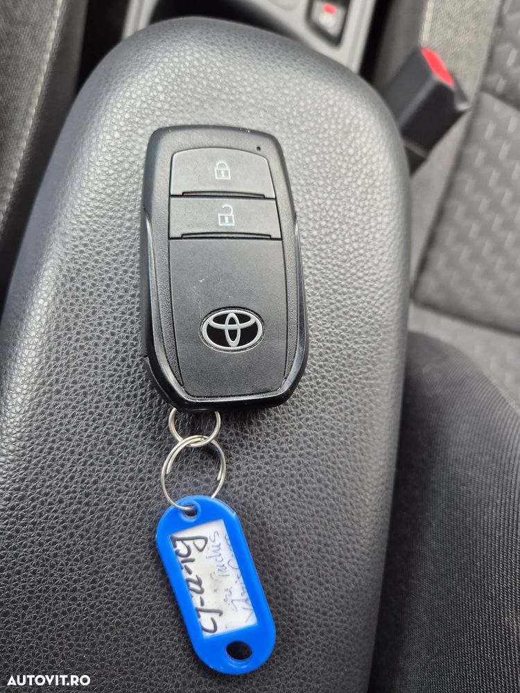 Toyota Yaris Cross 1.5 VVT-i HSD 4x2 Dynamic - 31