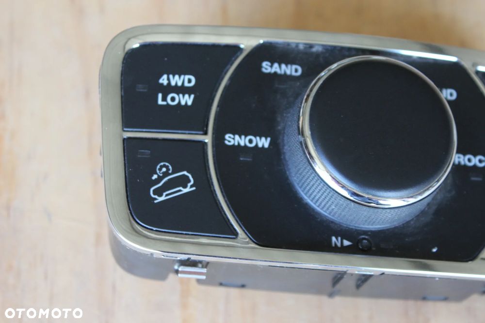 PANEL SKRZYNI BIEGÓW JEEP CHEROKEE WK2 P68258736AA 2018 - 3