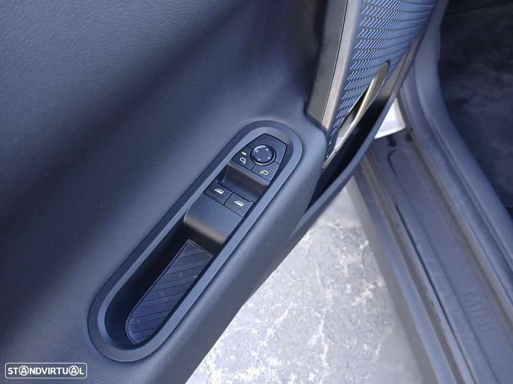 MINI 3 Portas Cooper SE Classic M - 22