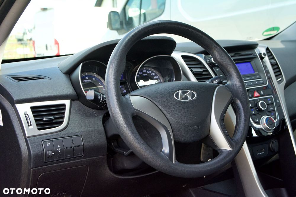 Hyundai i30 - 18