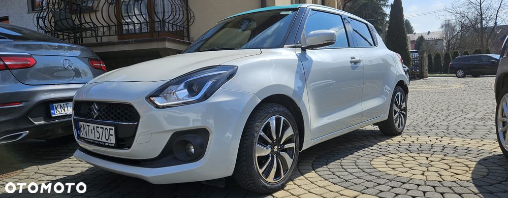 Suzuki Swift 1.2 Premium Plus - 4