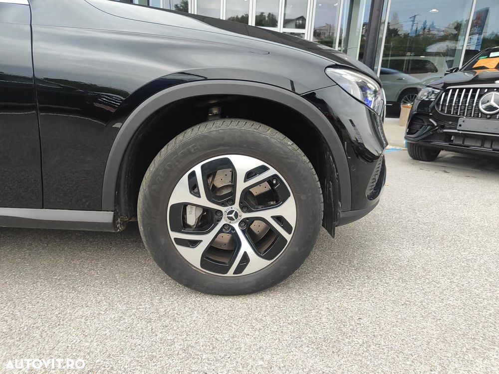 Mercedes-Benz GLC 300 e 4MATIC - 13