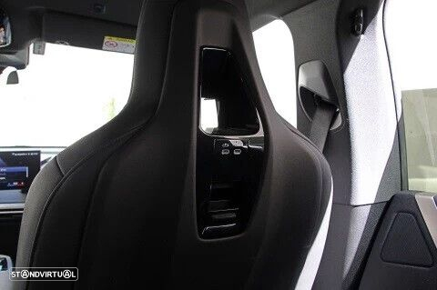 Mercedes-Benz E 220 d Avantgarde - 24