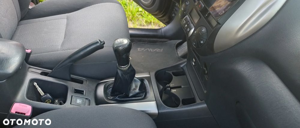 Toyota RAV4 2.0 VVT-i 4x4 - 27