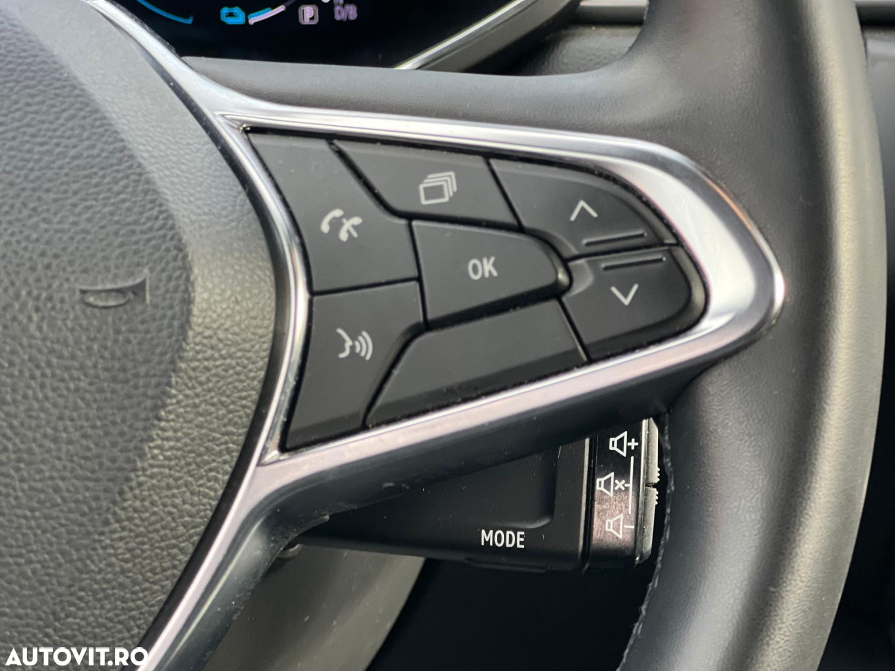 Renault Captur E-Tech PHEV 160 E-TECH Engineered - 11