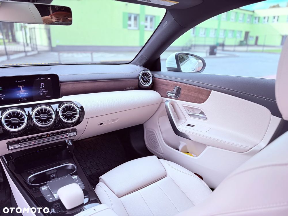 Mercedes-Benz CLA 250 7G-DCT - 15