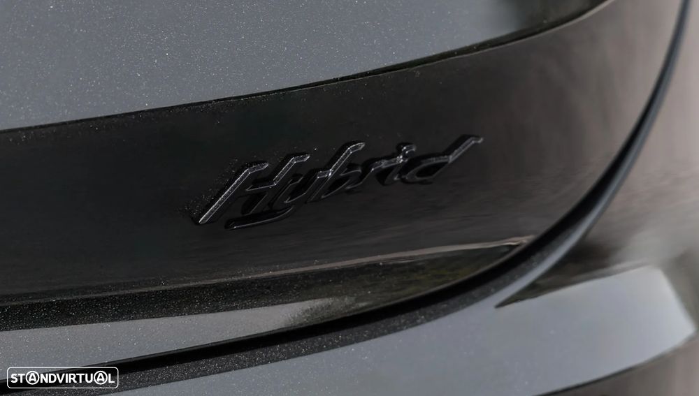 Bentley Bentayga Hybrid Azure - 39