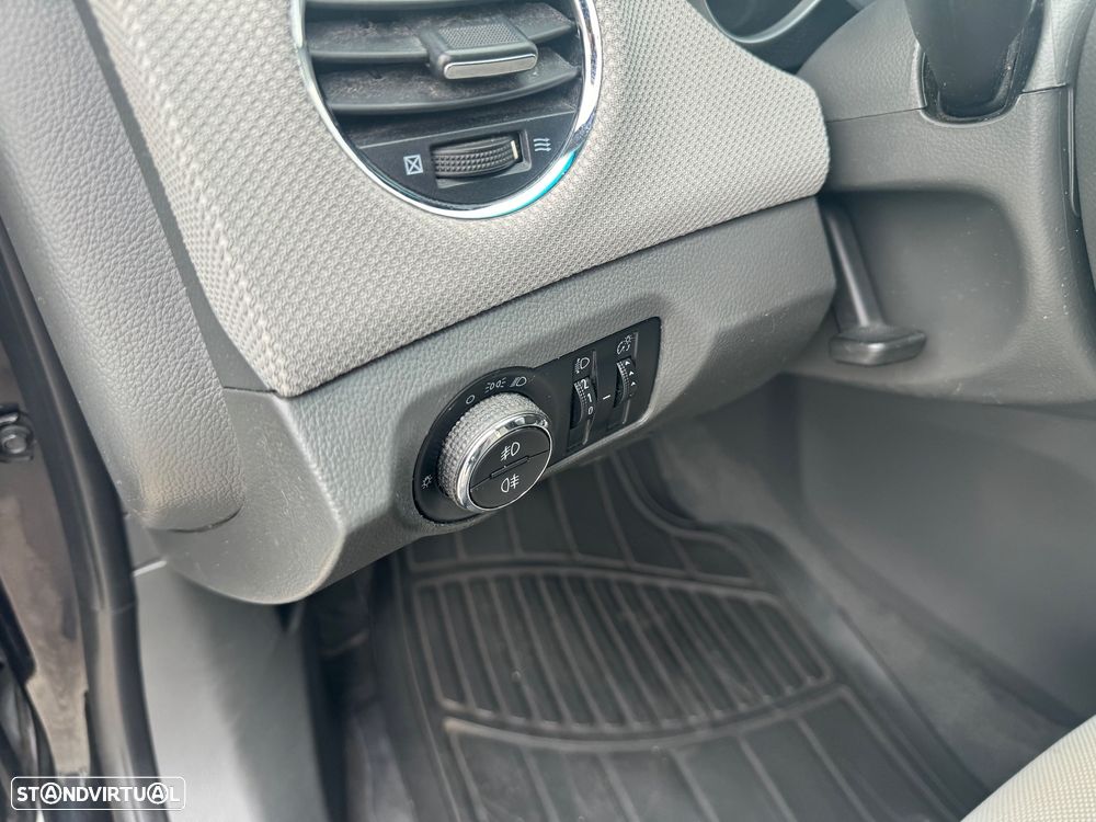 Chevrolet Cruze 1.6 LS - 10