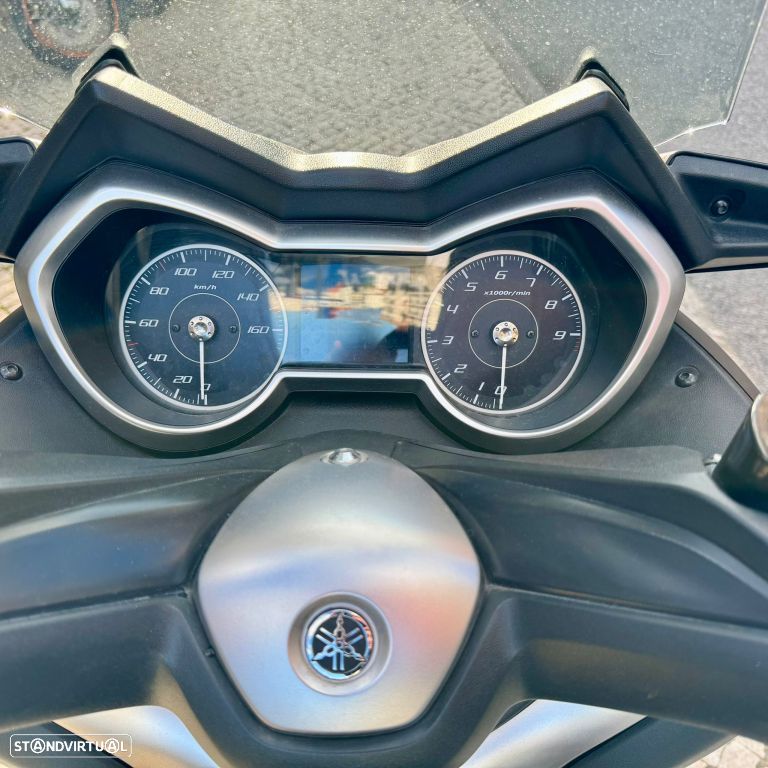 Yamaha X-Max 300 - 17
