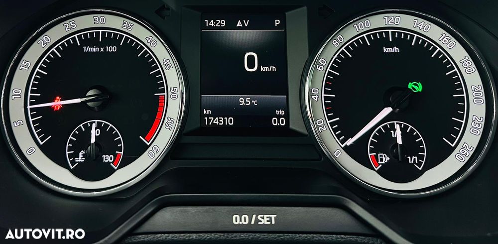 Skoda Octavia 1.6 TDI DSG Ambition - 34