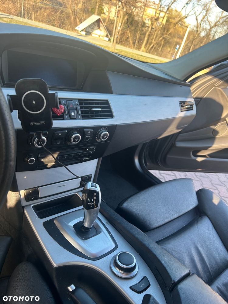 BMW Seria 5 525i Edition Exclusive - 23