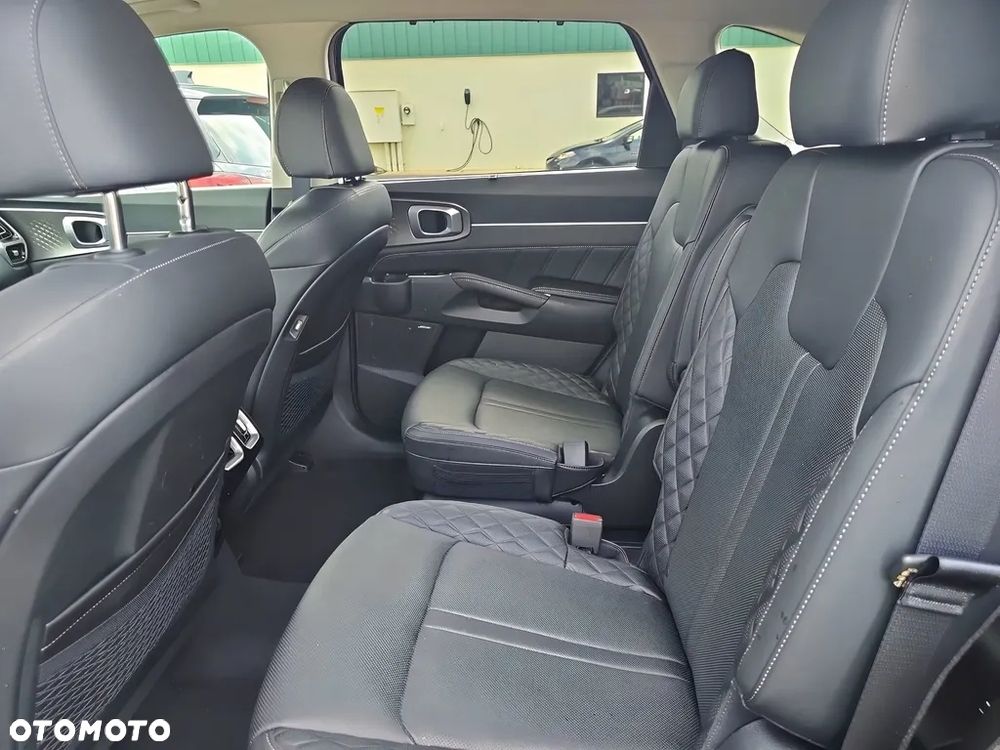 Kia Sorento - 12