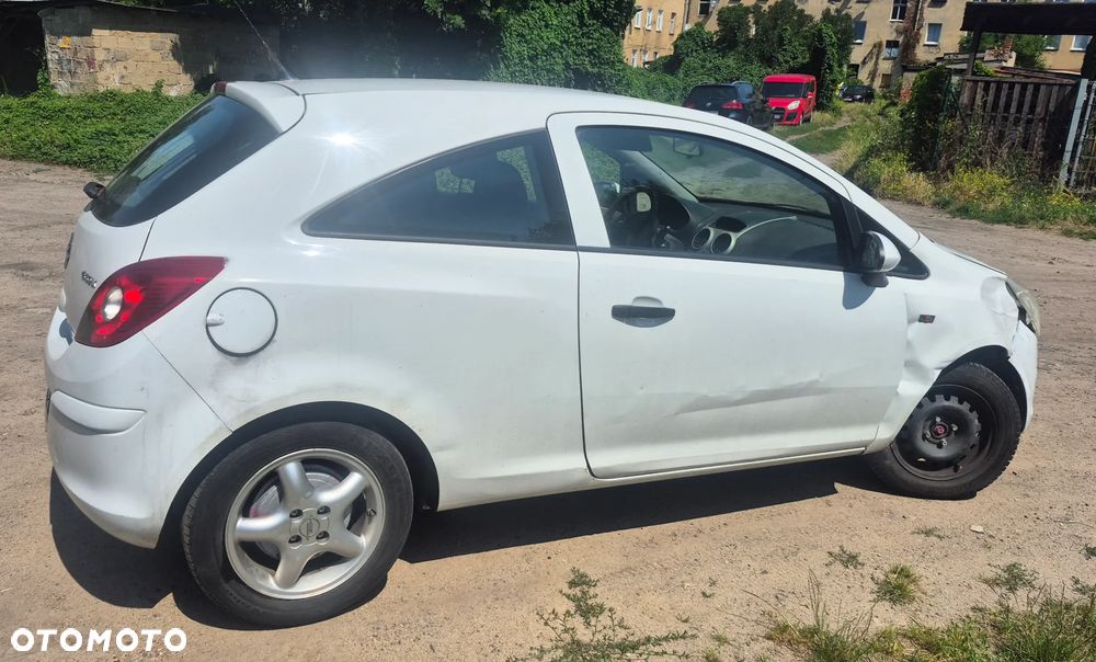 Opel Corsa 1.3 CDTI Essentia - 4