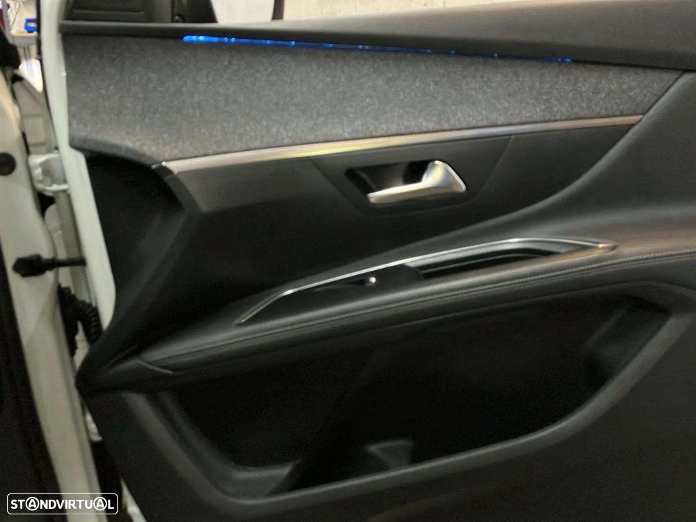 Peugeot 5008 1.5 BlueHDi Allure EAT8 - 23