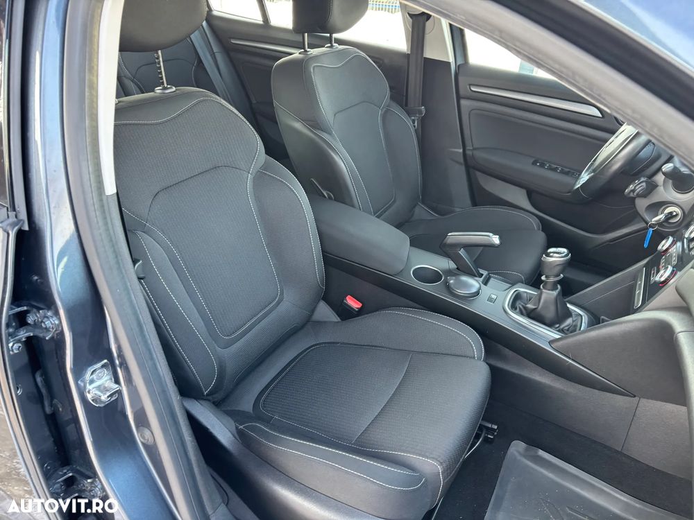 Renault Megane TCE 114 GPF Life - 30