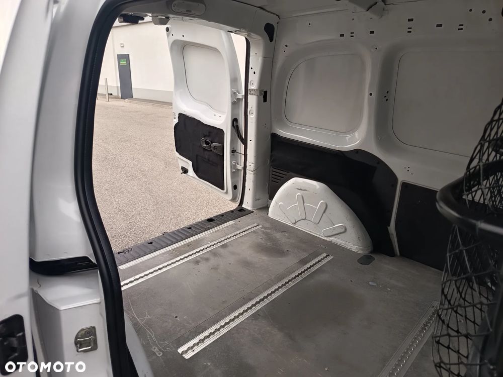 Renault KANGOO - 29