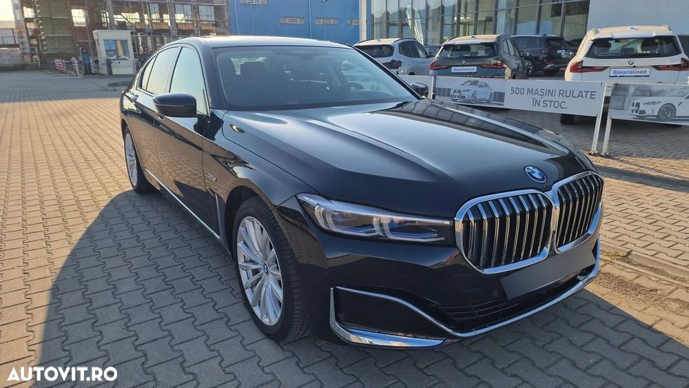 BMW Seria 7 745e - 16