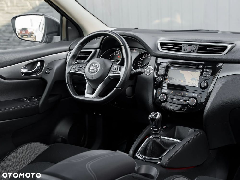 Nissan Qashqai 1.2 DIG-T N-Connecta EU6 - 21