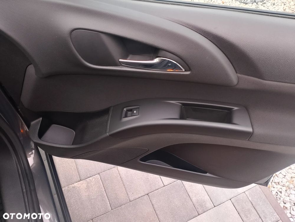 Opel Meriva - 22