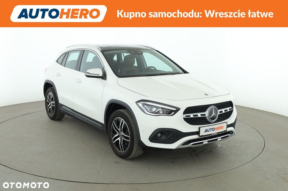 Mercedes-Benz GLA - 10