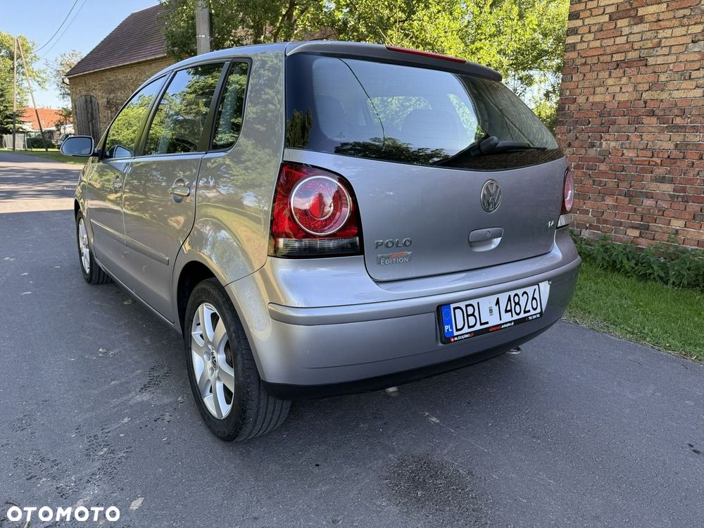 Volkswagen Polo 1.4 16V Comfortline - 24