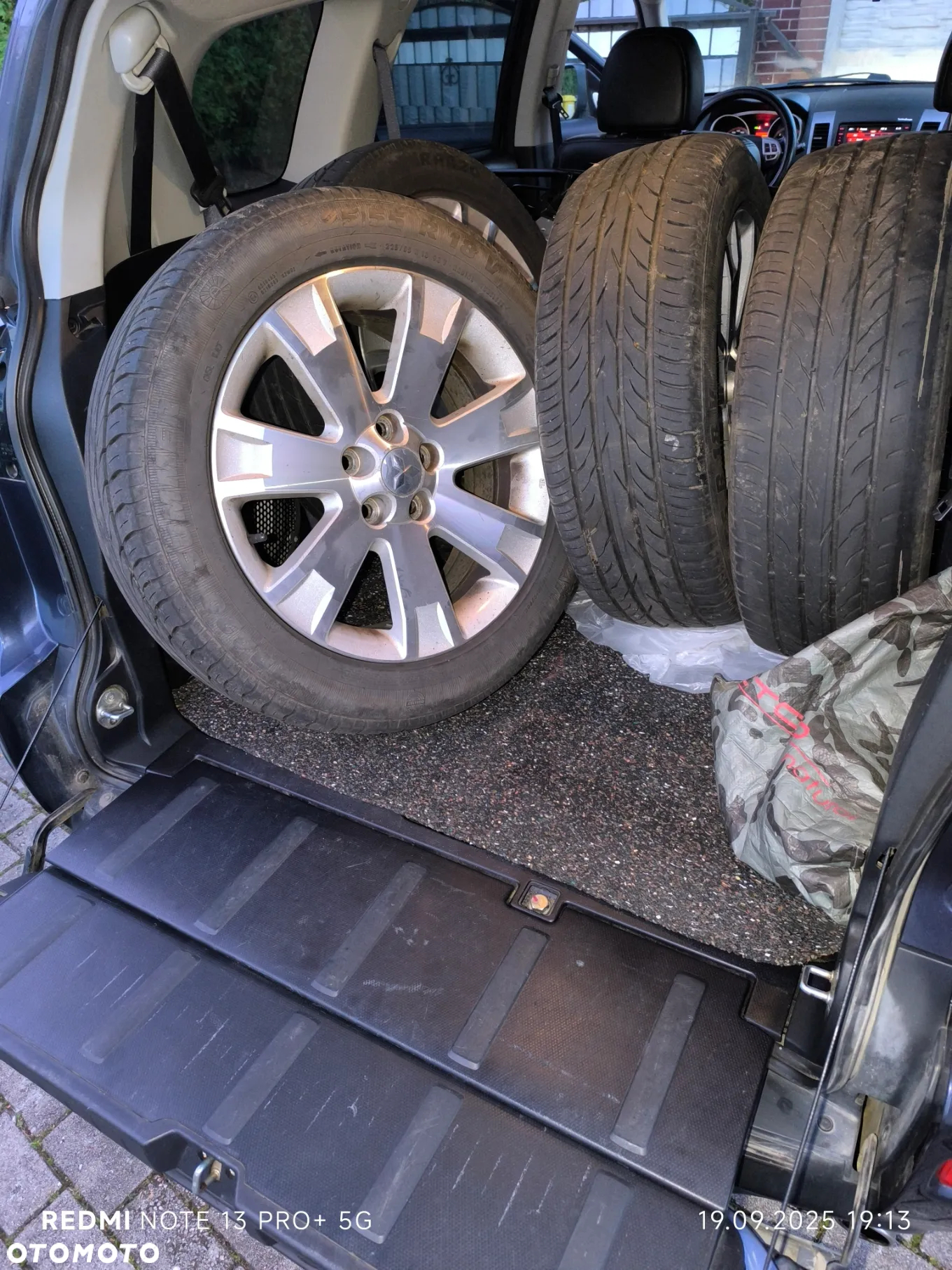 Mitsubishi Outlander 2.2 DI-D 4WD Instyle - 13