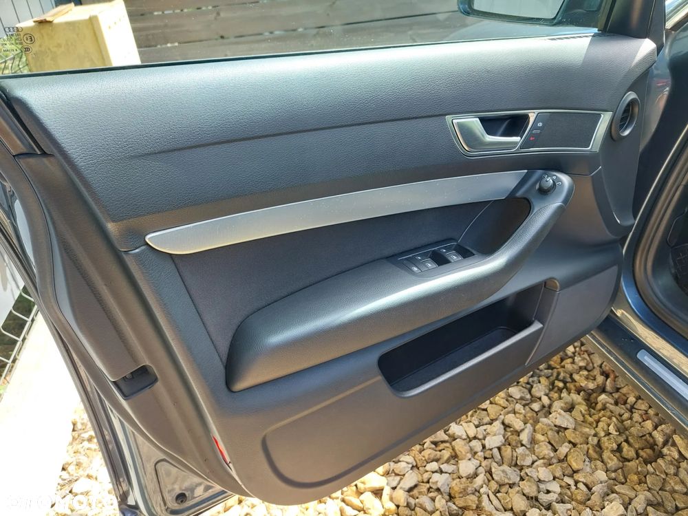 Audi A6 Avant - 17