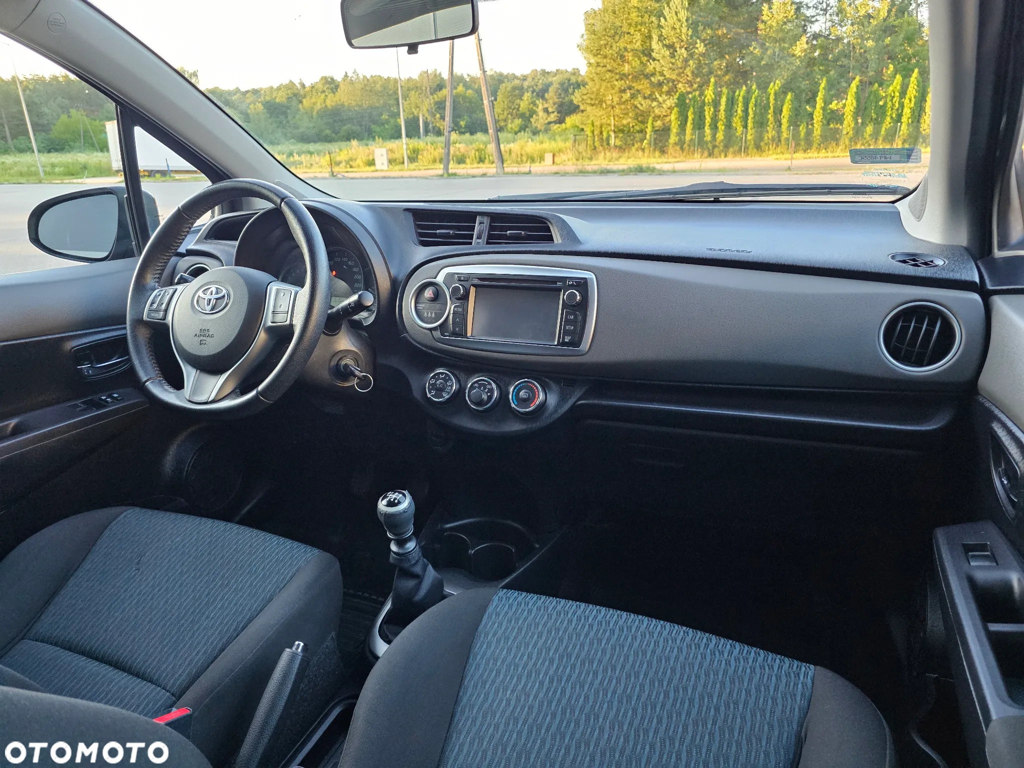 Toyota Yaris - 25