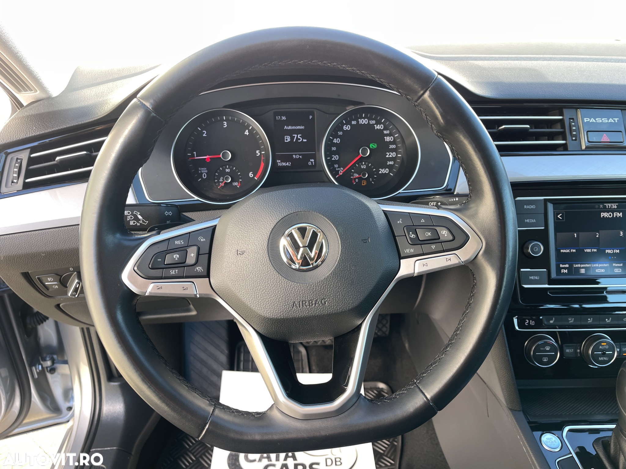 Volkswagen Passat - 37