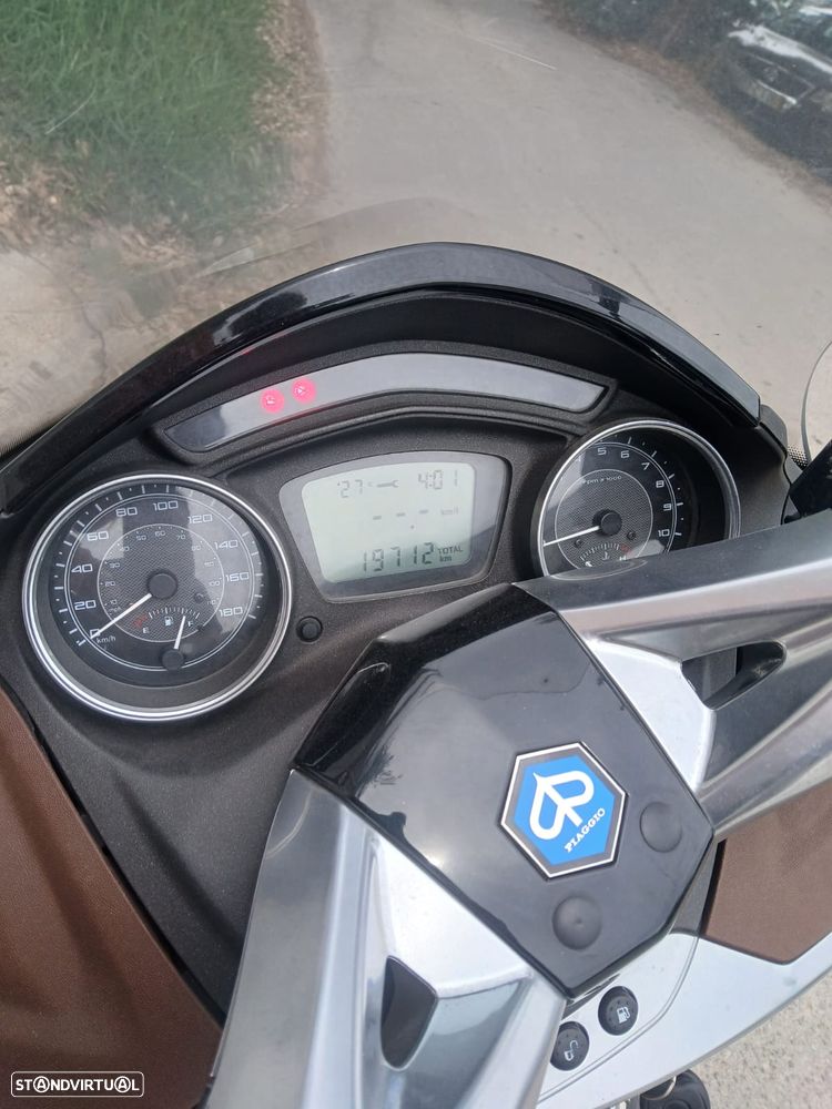 Piaggio 125 X10 - 5