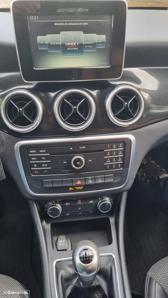 Mercedes-Benz CLA 180 d Shooting Brake - 27